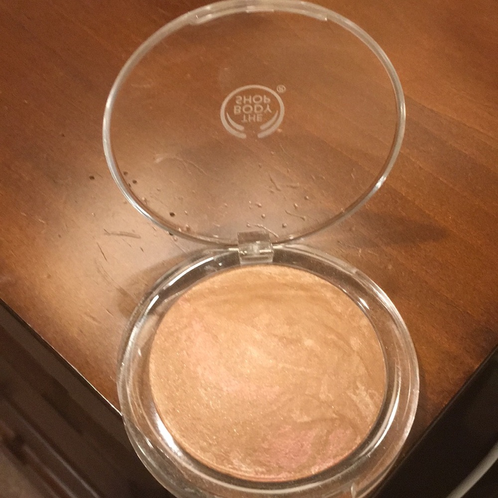 The body shop bronzer